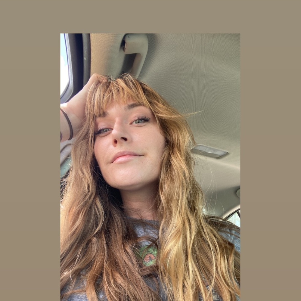 Meet your Posher, Carly